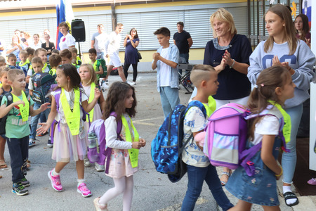 SPREJEM PRVOŠOLČKOV CERKNICA 19 FOTO LJUBO VUKELIČ